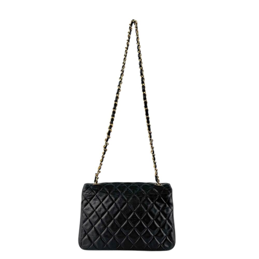 Chanel Vintage Round Flap Matelasse Shoulder Bag - Picture 3 of 16